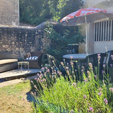 La Maison Aux Iris Pocé-sur-Cisse Exterior foto