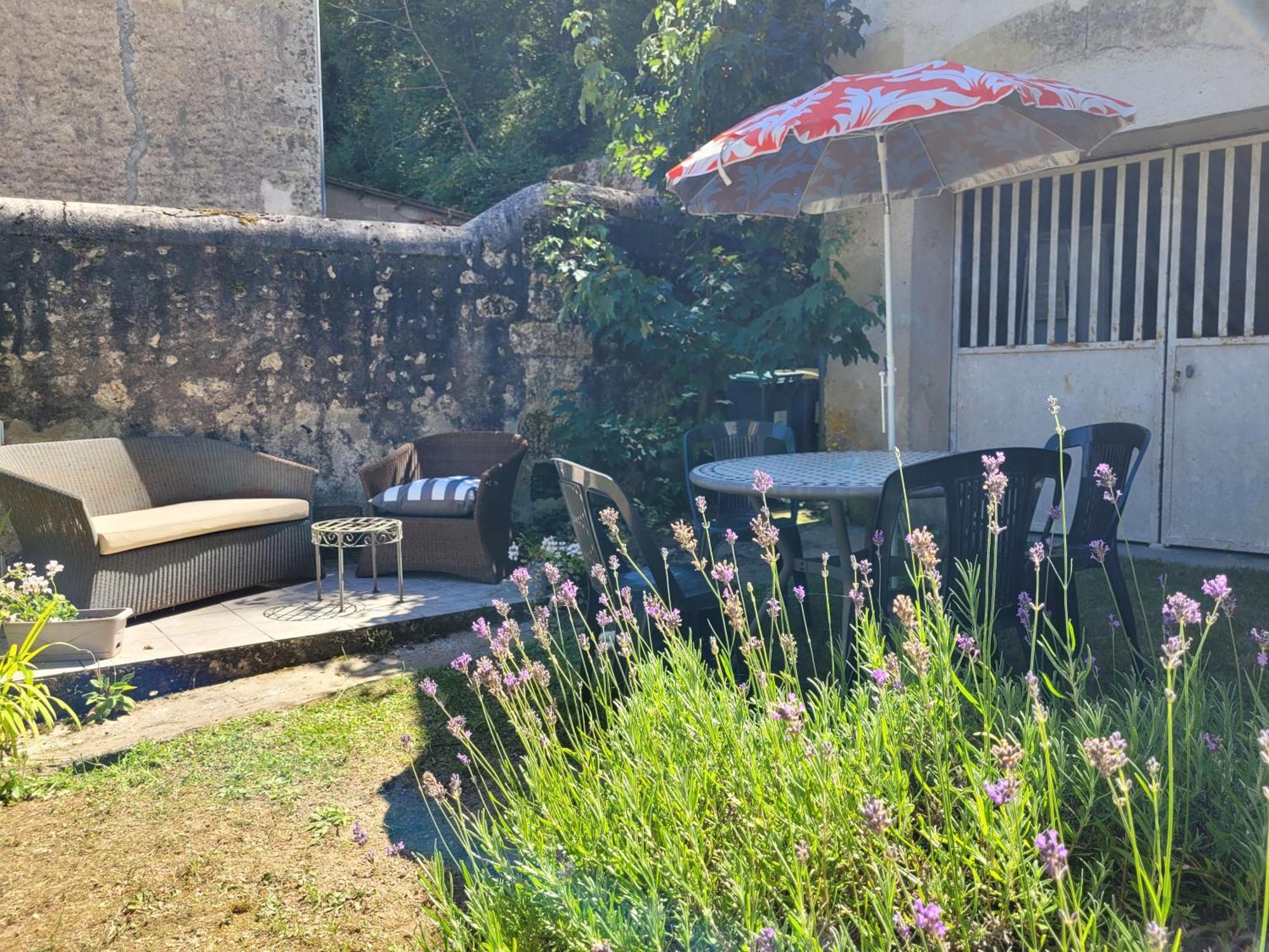 La Maison Aux Iris Pocé-sur-Cisse Exterior foto