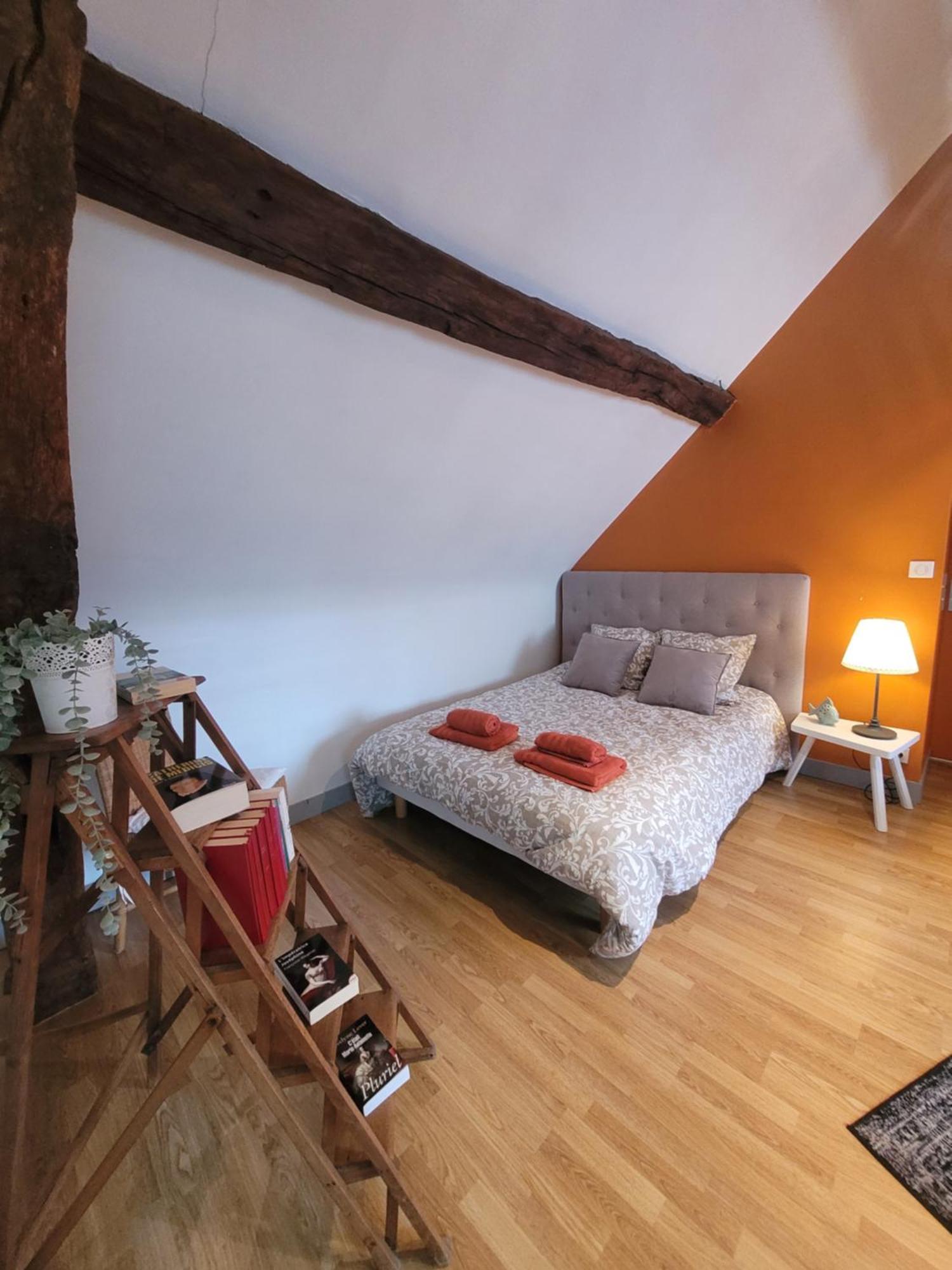 La Maison Aux Iris Pocé-sur-Cisse Exterior foto